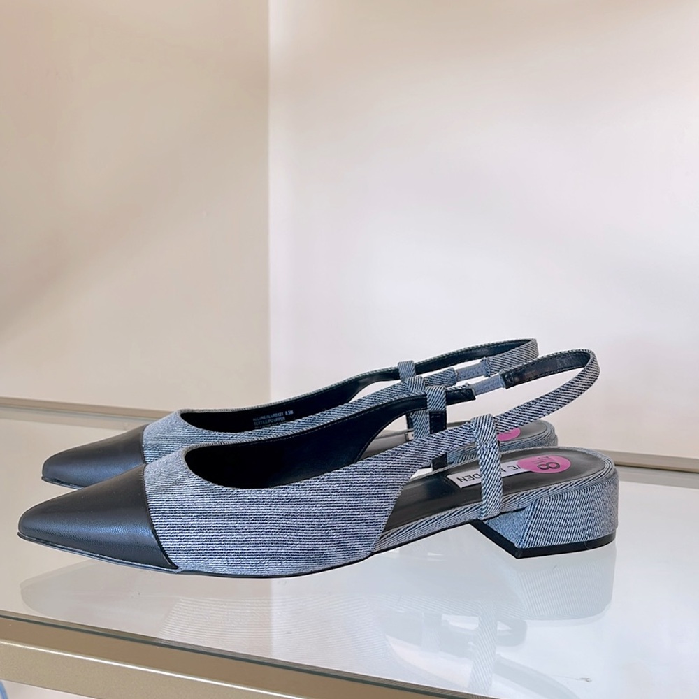 ✨NEW✨ Steve Madden Flats denim & black pointed toe slingback low heel shoe
